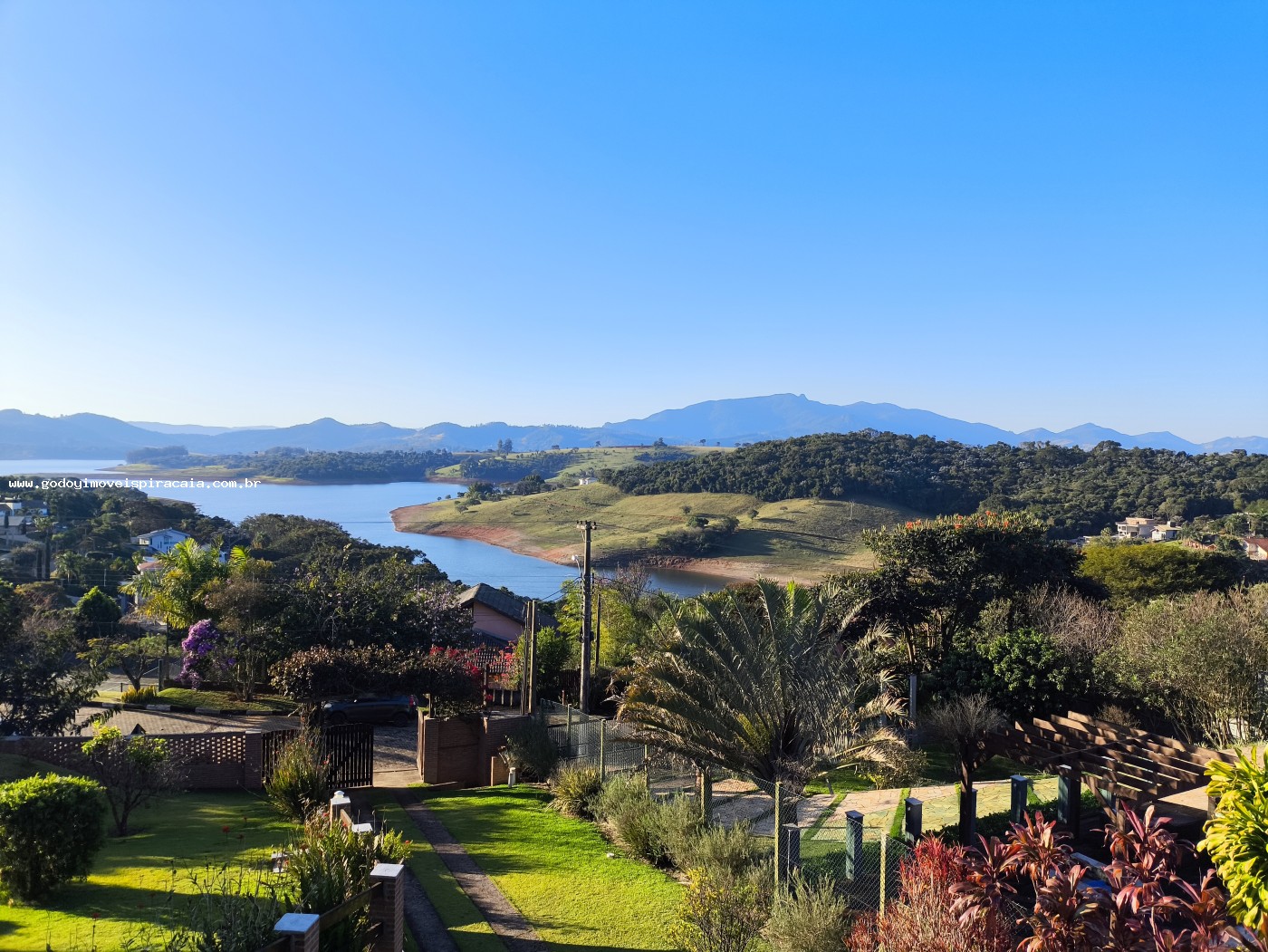 Casa de Condomínio à venda com 3 quartos, 1470m² - Foto 1