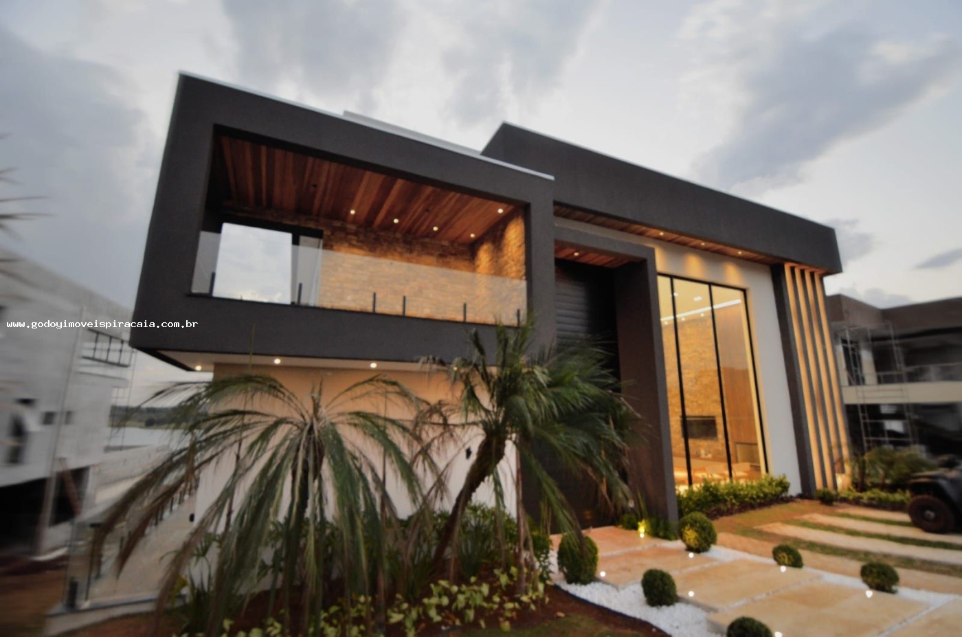 Casa, 10 quartos, 1100 m² - Foto 1