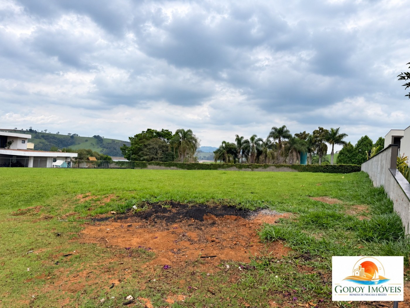 Terreno à venda com 1385m² de terreno no Porto Laranjeiras Represa, Piracaia (SP) — foto 2 de 14